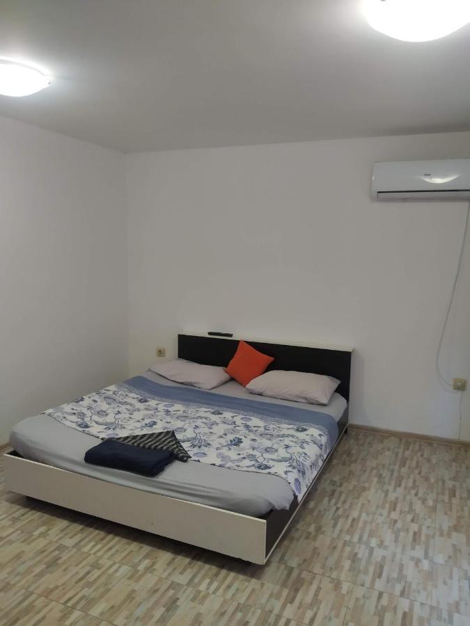 Ferienwohnung Апартамент Средна Гора Warna Exterior foto